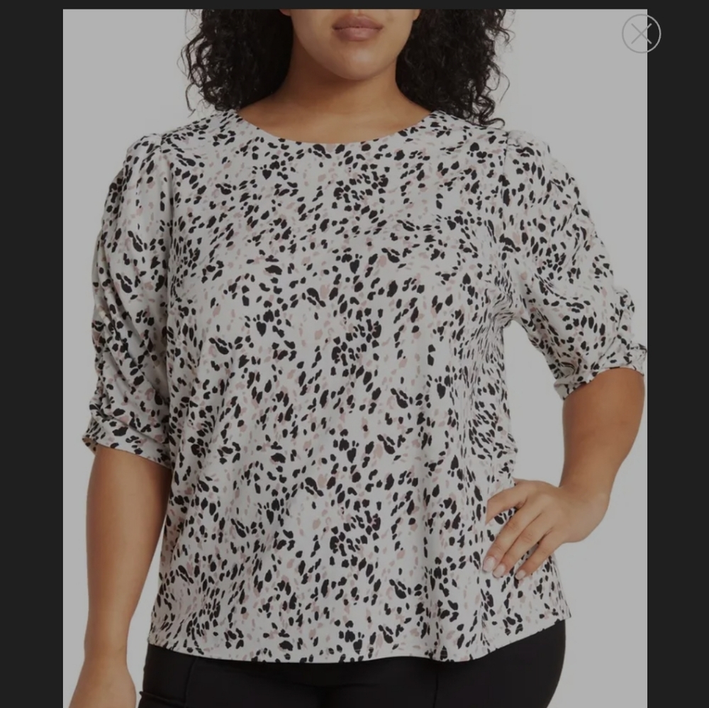 Melloday 3/4 length Sleeve Top, Size M